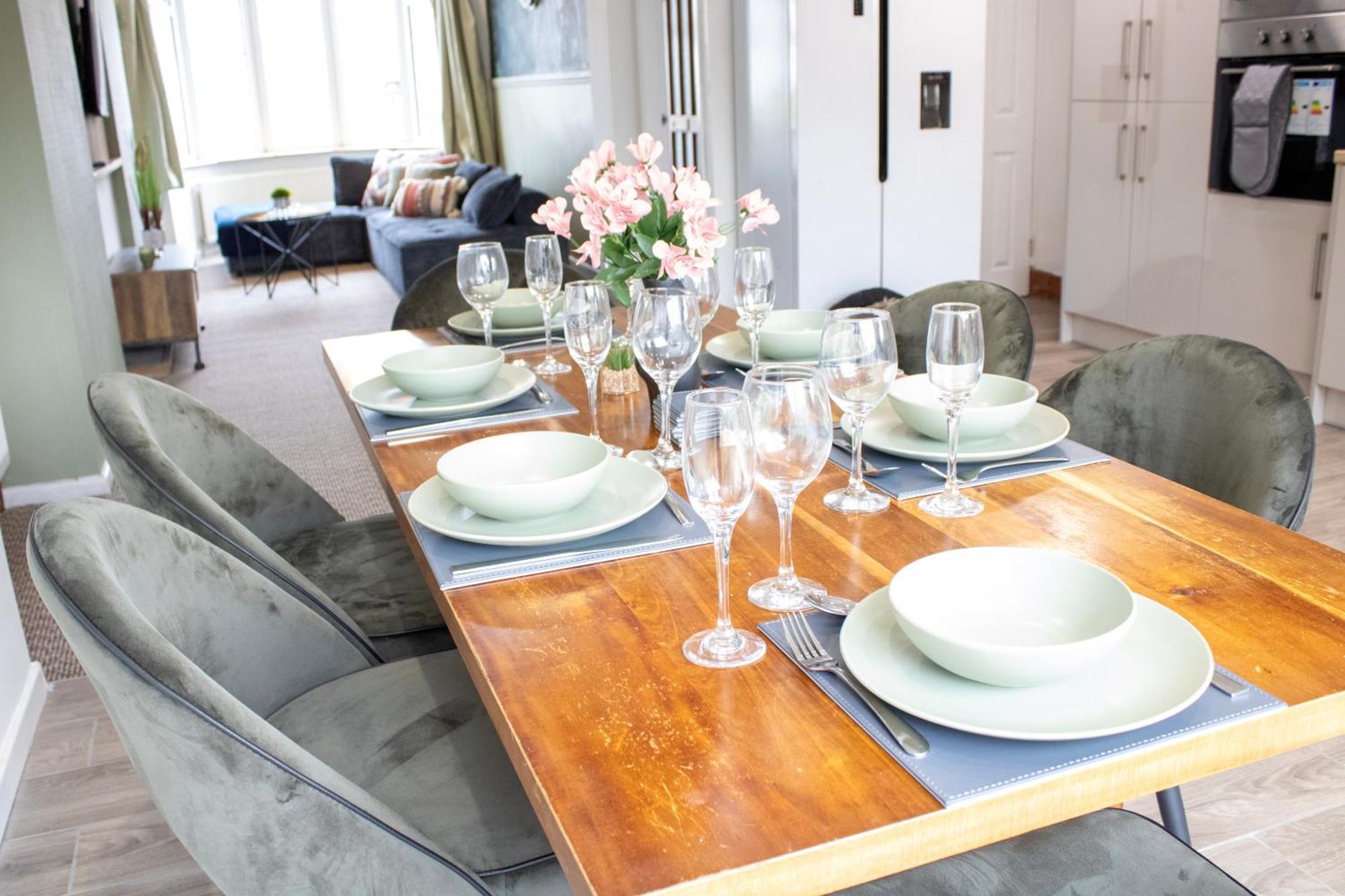 Harvard House, Stylish 3 Bedroom House In Solihull 5 Mins To The Nec, Bhx ,Jlr With Free Parking Birmingham Exterior foto